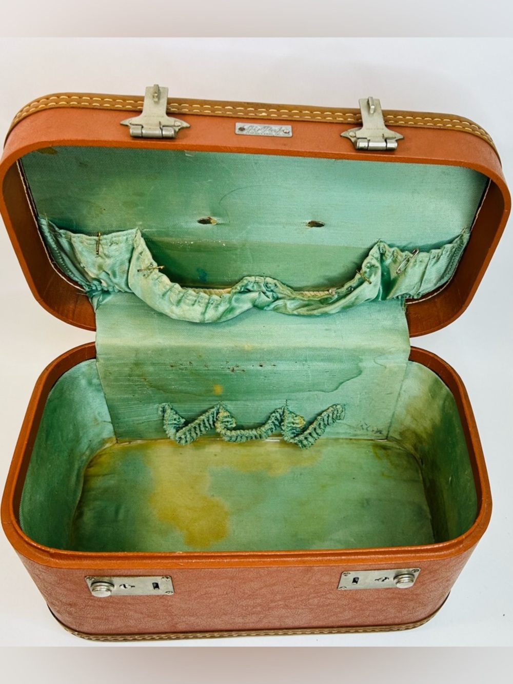 Vintage Air Pak Train Case, Hardshell Vinyl Toiletry Travel Case, Petersburg VA - Picture 7 of 15